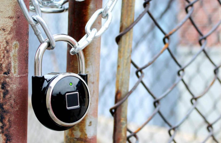 Sin llaves, ni combinaciones, este candado abre con tu huella dactilar.&nbsp;(Foto: aolcdn.com)