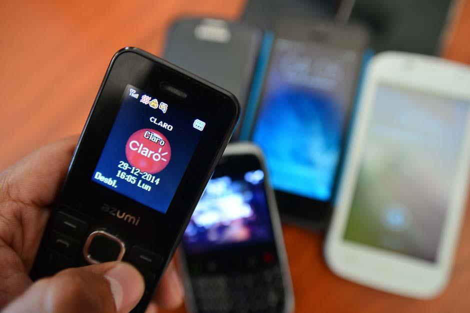 La CC suspendió la entrada en vigencia del impuesto a la telefonía, el cual pretendía recaudar 5 quetzales por cada línea de teléfono activa en el país. (Foto: Wilder López/Soy502)