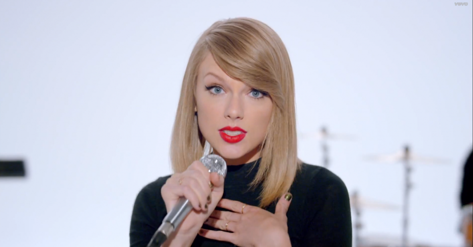 La estrella del pop Taylor Swift ha enviado 1.989 d&oacute;lares a una fan para ayudarle a devolver los pr&eacute;stamos de la universidad.