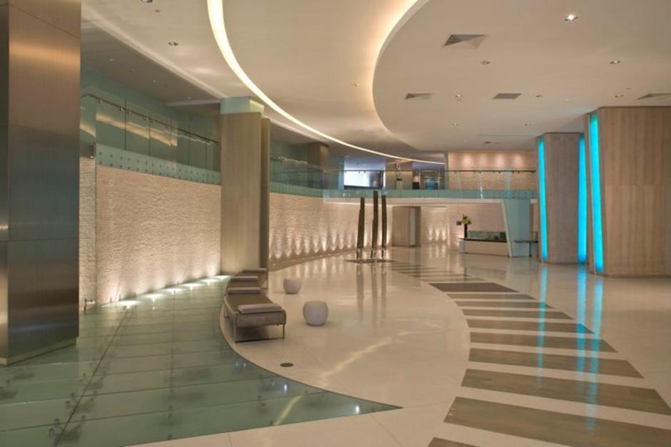 Este es el vestíbulo del edificio. (Mint at Riverfront/Facebook)