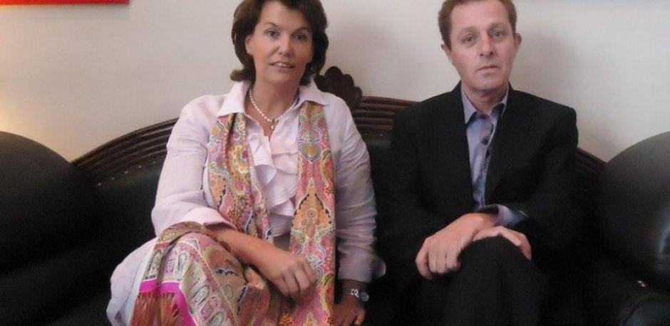 Ingrid Jeanne Sateau, ciudadana belga y Alberto Sol&aacute; Jim&eacute;nez, nacido en Barcelona, han iniciado una batalla en tribunales para probar que son hijos del abdicado monarca espa&ntilde;ol Juan Carlos I.