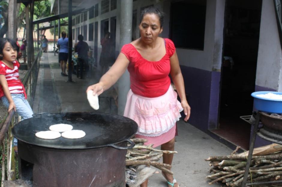 Las cocinas de le&ntilde;a son mortales para la salud de las cocineras centroamericanas. &nbsp;(Foto: Banco Mundial)
