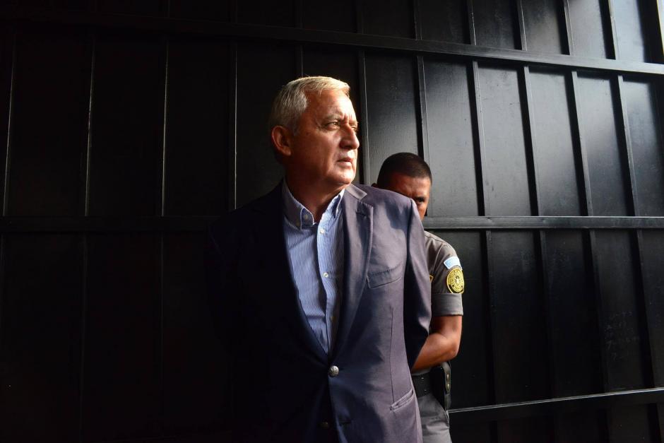 El expresidente Otto P&eacute;rez Molina llega a Tribunales para la continuaci&oacute;n de la audiencia por el caso TCQ. (Foto: Jes&uacute;s Alfonso/Soy502)