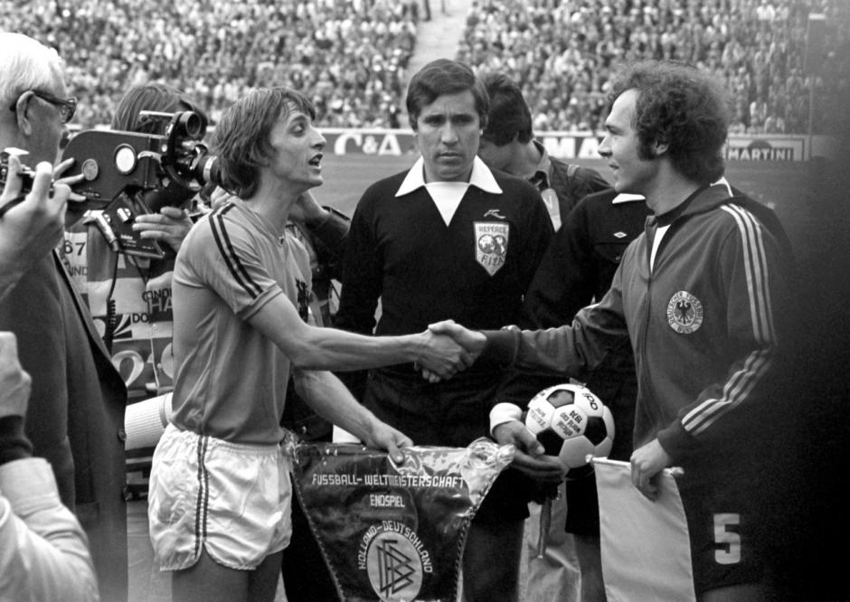 El exinternacional alem&aacute;n Franz Beckenbauer se declar&oacute; conmocionado por la muerte de Johan Cruyff. (Foto:&nbsp;interleaning.tumblr.com)