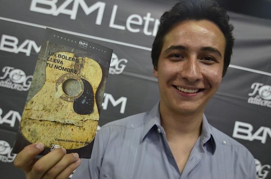 Carlos Calder&oacute;n gan&oacute; el certamen nacional de cuento BAM Letras. (Foto: Selene Mej&iacute;a/Soy502)