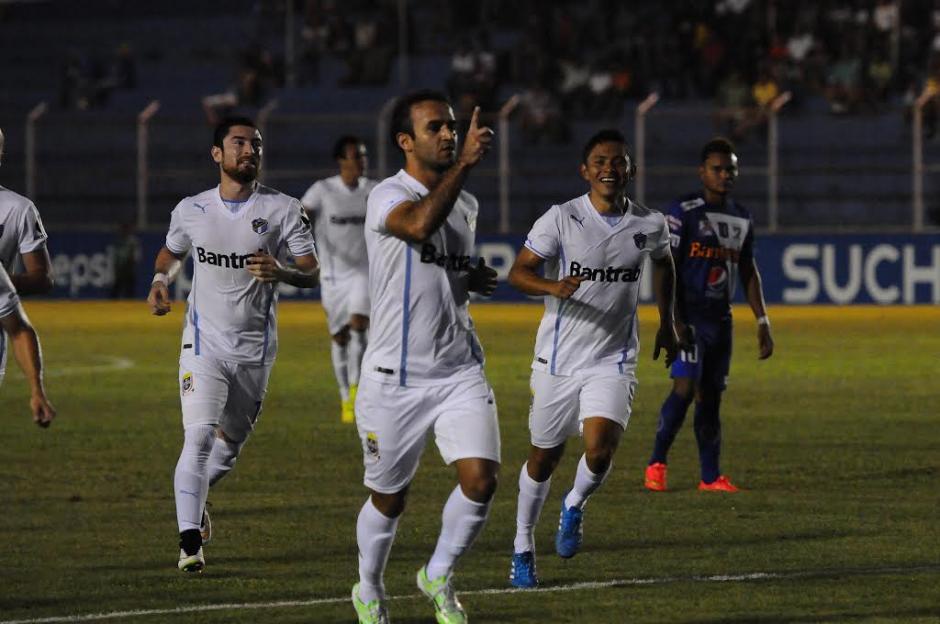 Jos&eacute; Contreras marc&oacute; doblete frente a Suchi, en el inicio del torneo Clausura 2015. (Foto: Nuestro Diario)