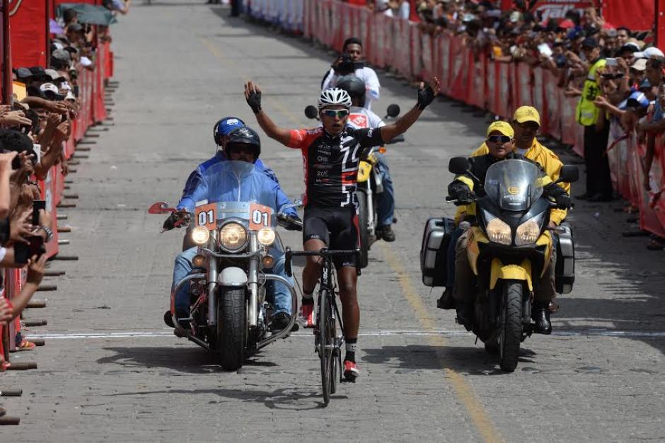 Alder Torres se qued&oacute; con el primer lugar de la segunda etapa de la Vuelta Cicl&iacute;stica a Guatemala. (Foto: Diego Galiano/Nuestro Diario)