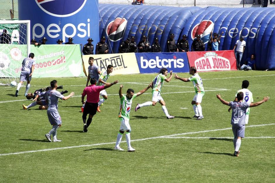 Con goles de Agust&iacute;n Herrera y Jairo Arreola, Antigua GFC derrot&oacute; 2-0 a Carch&aacute;. (Foto: Nuestro Diario)