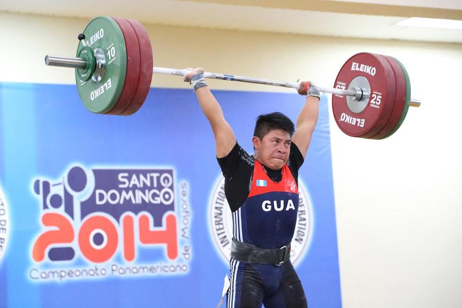 Juli&aacute;n Lorenzo, es uno de los 15 pesistas guatemaltecos que participaron en el Campeonato Panamericano en Santo Domingo. (Foto: COG)