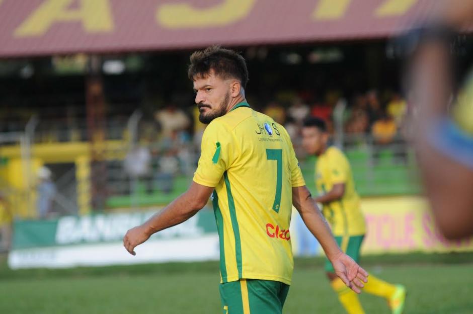 Wasinger planeaba viajar a su natal argentina con escala en El Salvador. (Foto: Nuestro Diario)