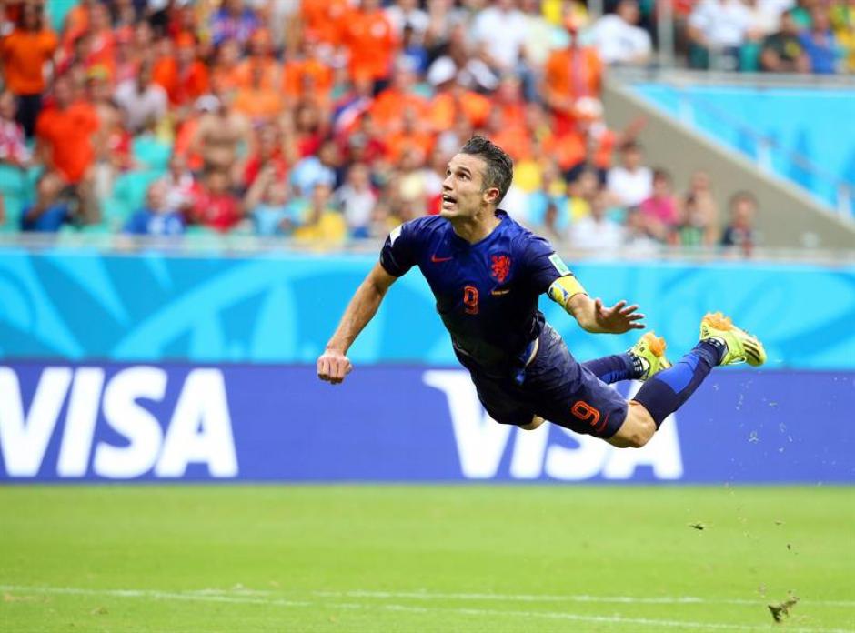 Van Persie anot&oacute; cuatro goles en el Mundial empatando con Neymar y Lionel Messi. (Foto: AFP)