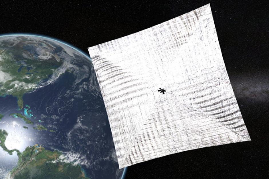 La "vela" solar, tiene forma de un barrilete, ser&aacute; impulsado por la leve presi&oacute;n de la luz sobre su superficie. (Foto:Emol)&nbsp;