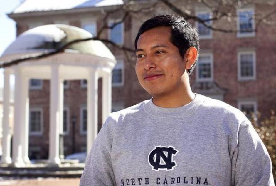 Emilio Vicente es un indocumentado guatemalteco con un plan y una visi&oacute;n para la Universidad de Carolina del Norte. &nbsp;(Foto: News Observer)