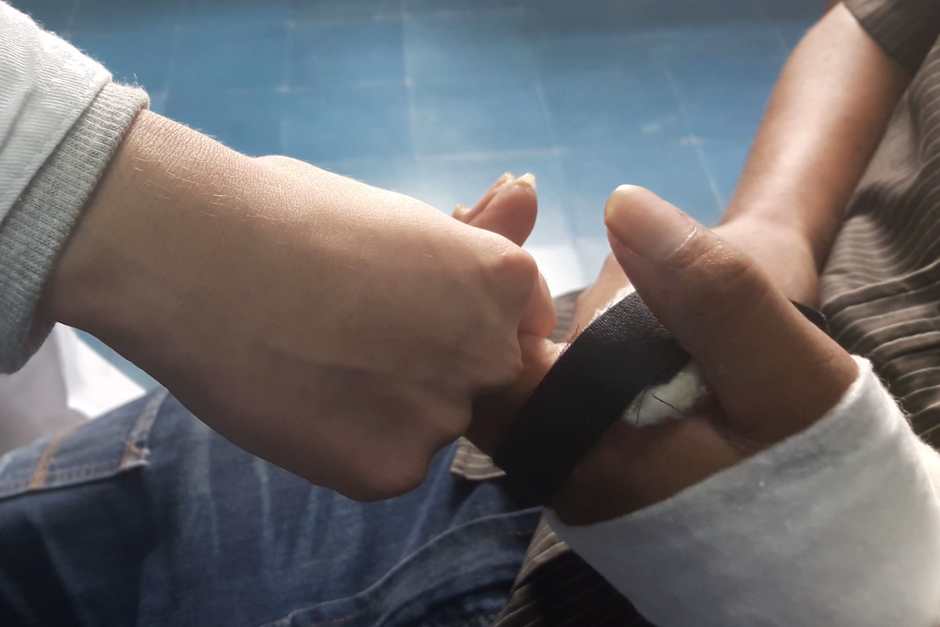 V&iacute;ctor Chitay por poco pierde su mano. (Foto: Javier Lainfiesta/Soy502) 