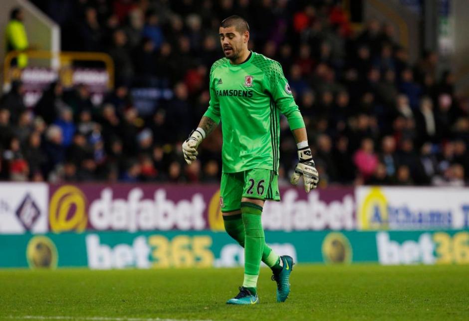 El error de Valdez provoc&oacute; el tercer gol del Manchester United. (Foto:&nbsp;The Sun)