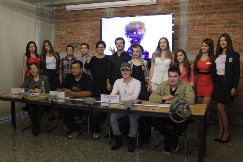 El elenco y equipo técnico de Welcome to my world esperan que la historia llegue a muchas personas. (Foto: Fredy Hernández/Soy502)