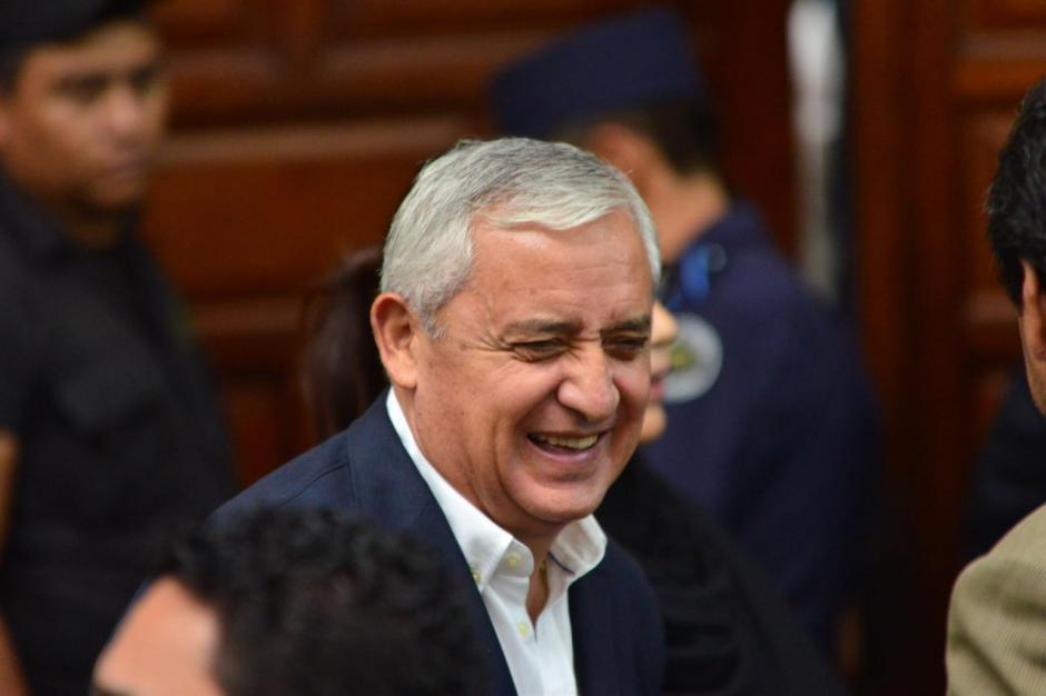 El expresidente Otto P&eacute;rez Molina sonr&iacute;e al final del octavo d&iacute;a de la audiencia de primera declaraci&oacute;n del caso Cooptaci&oacute;n del Estado. (Foto: Jes&uacute;s Alfonso/Soy502)&nbsp;