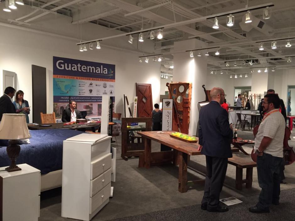 Los empresarios guatemaltecos mostraron sus productos en una de las ferias m&aacute;s grandes de Estados Unidos sobre muebles. (Foto: Agexport)