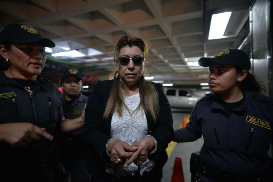Anabella de Le&oacute;n se&ntilde;al&oacute;, en sus argumentos para no volver a la prisi&oacute;n de Santa Teresa que es doctora y fil&oacute;sofa en derechos humanos, entre otras cosas. (Foto: Wilder L&oacute;pez/Soy502)