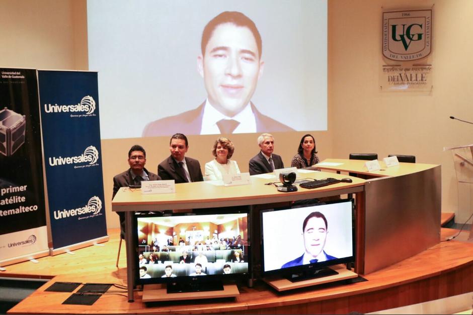 Luis Zea, científico guatemalteco que trabaja en la NASA lidera el proyecto nacional. (Foto: Alejandro Balán/Soy502)