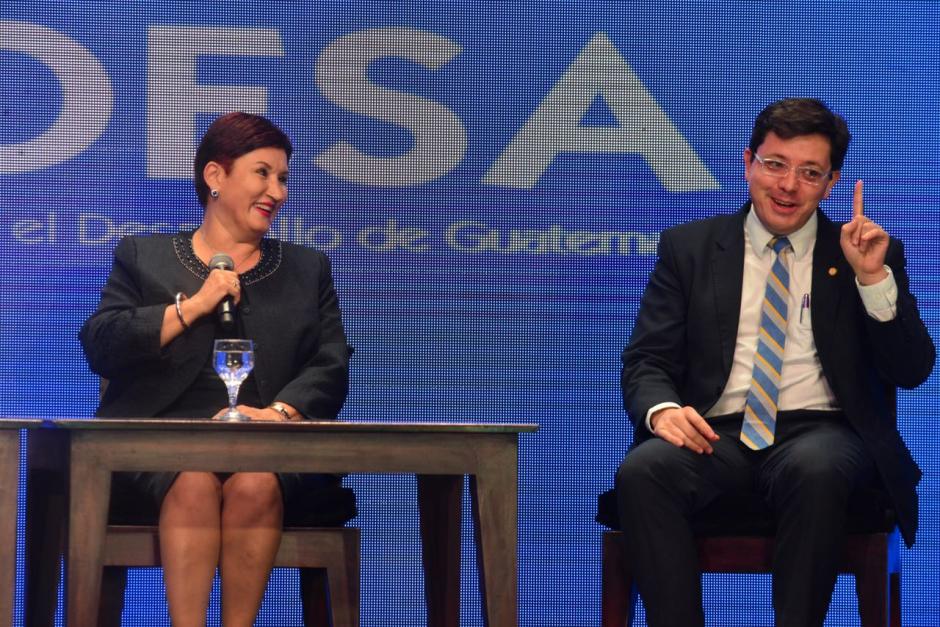 La Fiscal General Thelma Aldana junto con el actual ministro de Finanzas. (Foto: Jes&uacute;s Alfonso/Soy502)