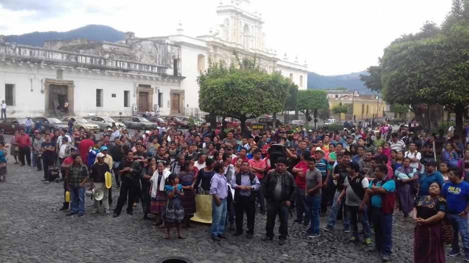 Los comerciantes buscan que las autoridades municipales atiendan sus demandas. (Foto: Pablo Sol&iacute;s/Nuestro Diario)