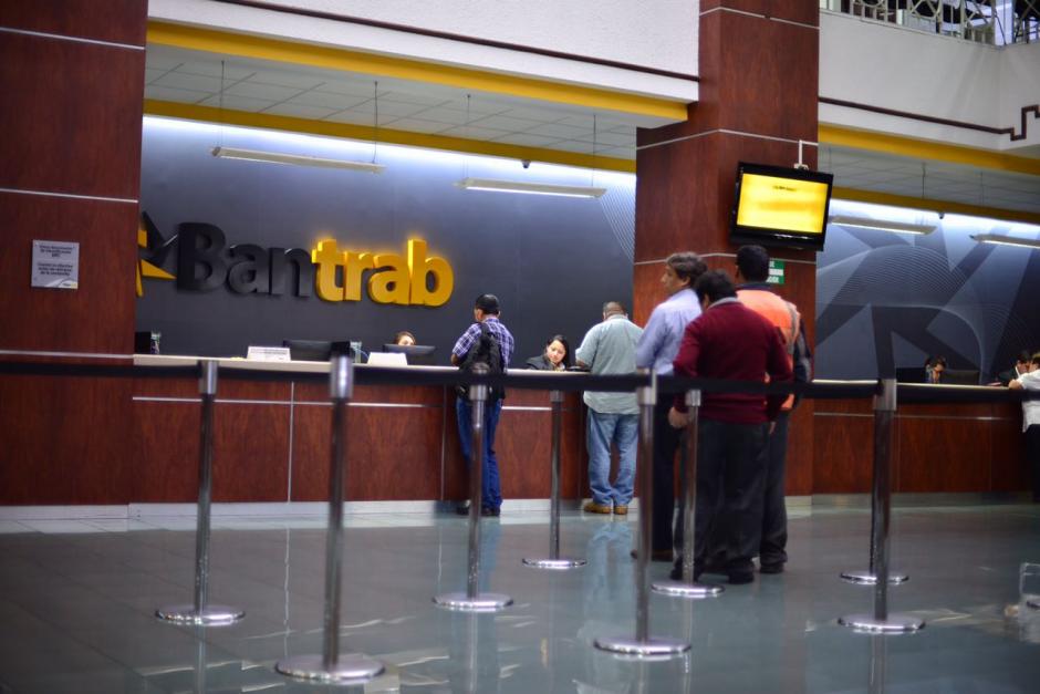 Las operaciones del Bantrab contin&uacute;an con normalidad. (Foto: Jes&uacute;s Alfonso/Soy502)