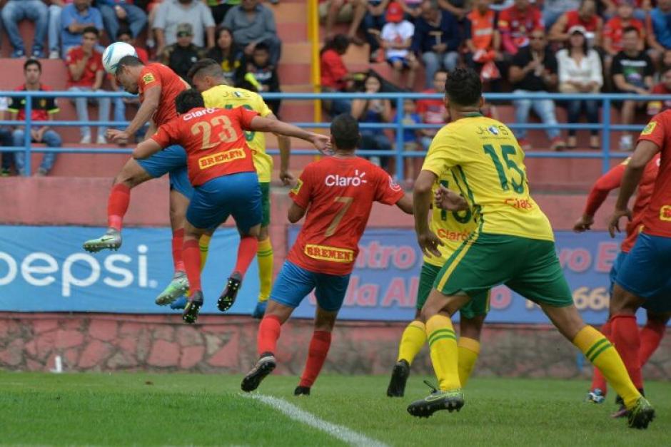 Municipal se llev&oacute; el triunfo al anotar dos goles al Deportivo Guastatoya. (Foto: Wilder L&oacute;pez/Soy502)