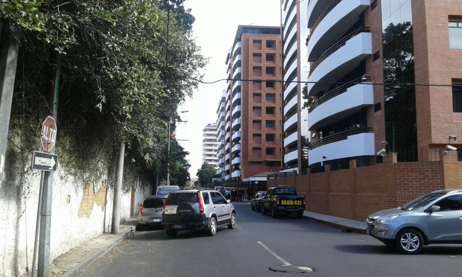 El apartamento junto a tres bodegas e igual n&uacute;mero de parqueos fueron entregados por el MP a la Senabed. (Foto: MP)