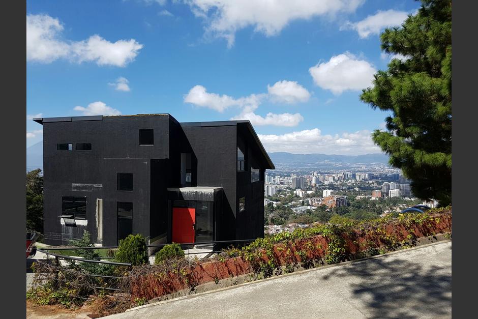 Este es la vivienda de Juan Carlos Monz&oacute;n en residenciales Vistas del &Aacute;ngel en Santa Catarina Pinula, la cual pas&oacute; a ser administrada por la Senabed. (Foto: MP) 