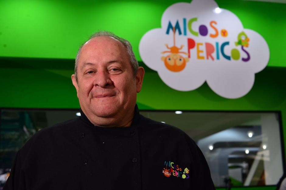 Edgar Rivera, es un hombre de 56 a&ntilde;os y nuevo chef ejecutivo de Micos y Pericos. (Foto: Jes&uacute;s Alfonso/Soy502)