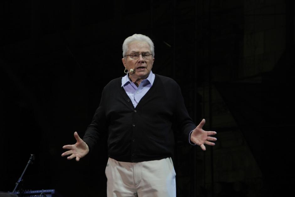 Luis Palau relat&oacute; que se reuni&oacute; con nueve familias de las ni&ntilde;as quemadas en el Hogar Seguro Virgen de la Asunci&oacute;n. (Foto: Fredy Hern&aacute;ndez/Soy502)