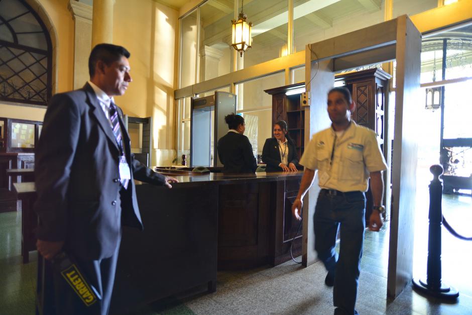 La SAAS implementará tres anillos de seguridad durante la presentación del "Tercer Informe de Gobierno" en el Palacio Nacional de la Cultura. (Foto: Wilder López/Soy502)&nbsp;