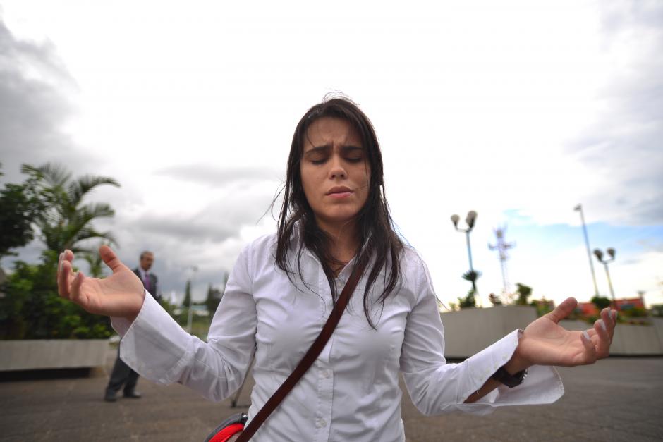 Jóvenes se unieron a este movimiento de Guate Ora por medio de Facebook. (Foto: Wilder López/Soy502)