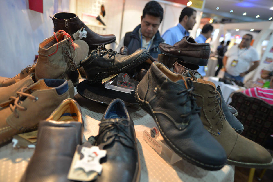 Calzado empresarios guatemaltecos ofrecen estilos clásicos y cómodos