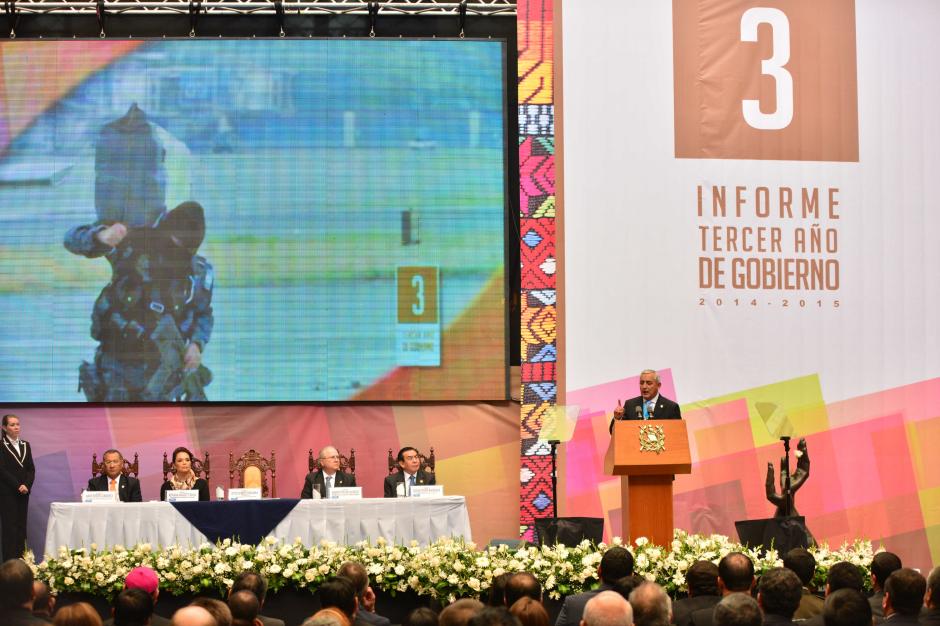 El presidente Otto Pérez Molina dio a conocer el informe del tercer año de Gobierno 2014-2015 en el Patio de la Paz. (Foto: Wilder López/Soy502)