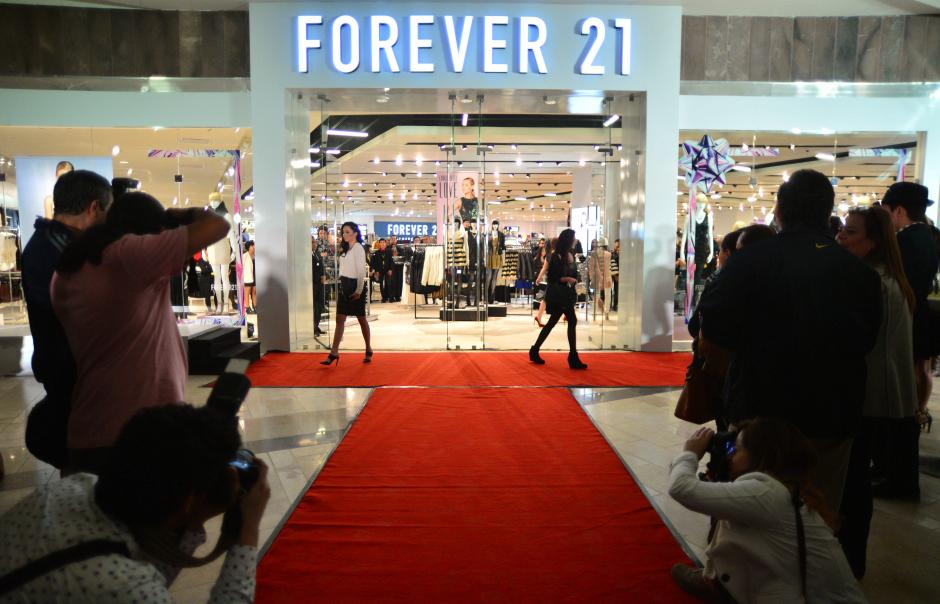 Después de apenas 6 meses de haber inaugurado su primera tienda, FOREVER 21® abre sus puertas en Arkadia Shopping. Foto: (Wilder López/Soy502)