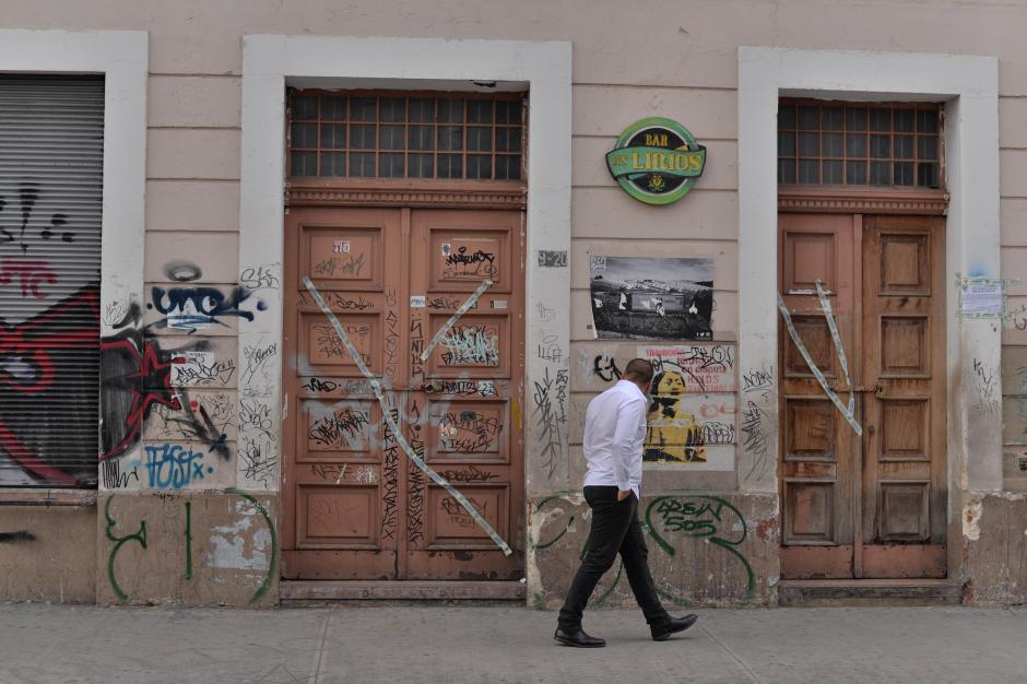Muchos establecimientos fueron cerrados provisionalmente en la zona 1. (Foto: Wilder López/Soy502)