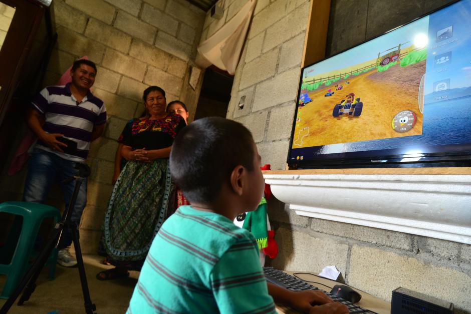 El dispositivo Endless es tan sencillo que hasta un ni&ntilde;o lo puede usar. (Foto: Wilder L&oacute;pez/Soy502)