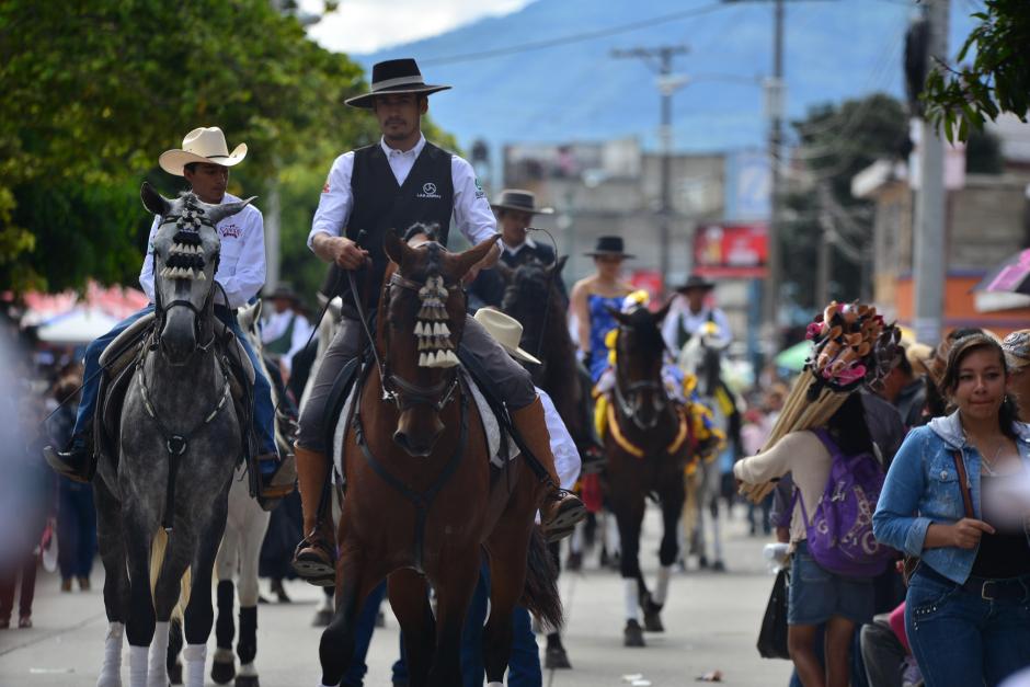 Por segundo año se llevó a cabo el Desfile Hípico Nacional, en esta ocasión sin la presencia del jefe edil. (Foto: Wilder López/Soy502)