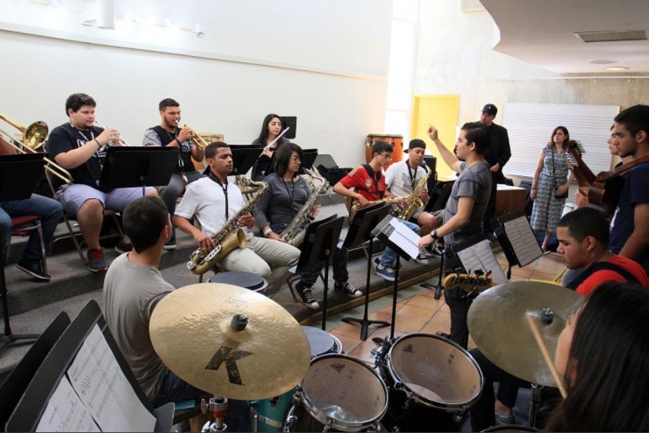 La Fundaci&oacute;n Cultural Latin Grammy ofrece tres tipos de becas para m&uacute;sicos guatemaltecos. (Foto: latingrammy.com)