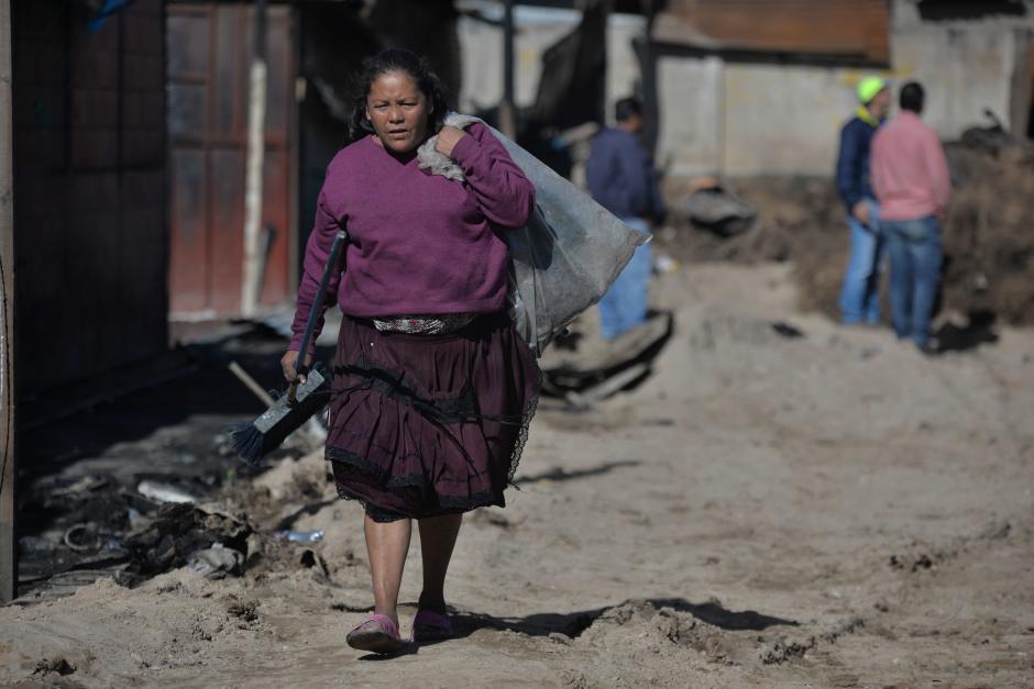 Muchas v&iacute;ctimas no consiguieron conciliar el sue&ntilde;o. (Foto: Wilder L&oacute;pez/Soy502)