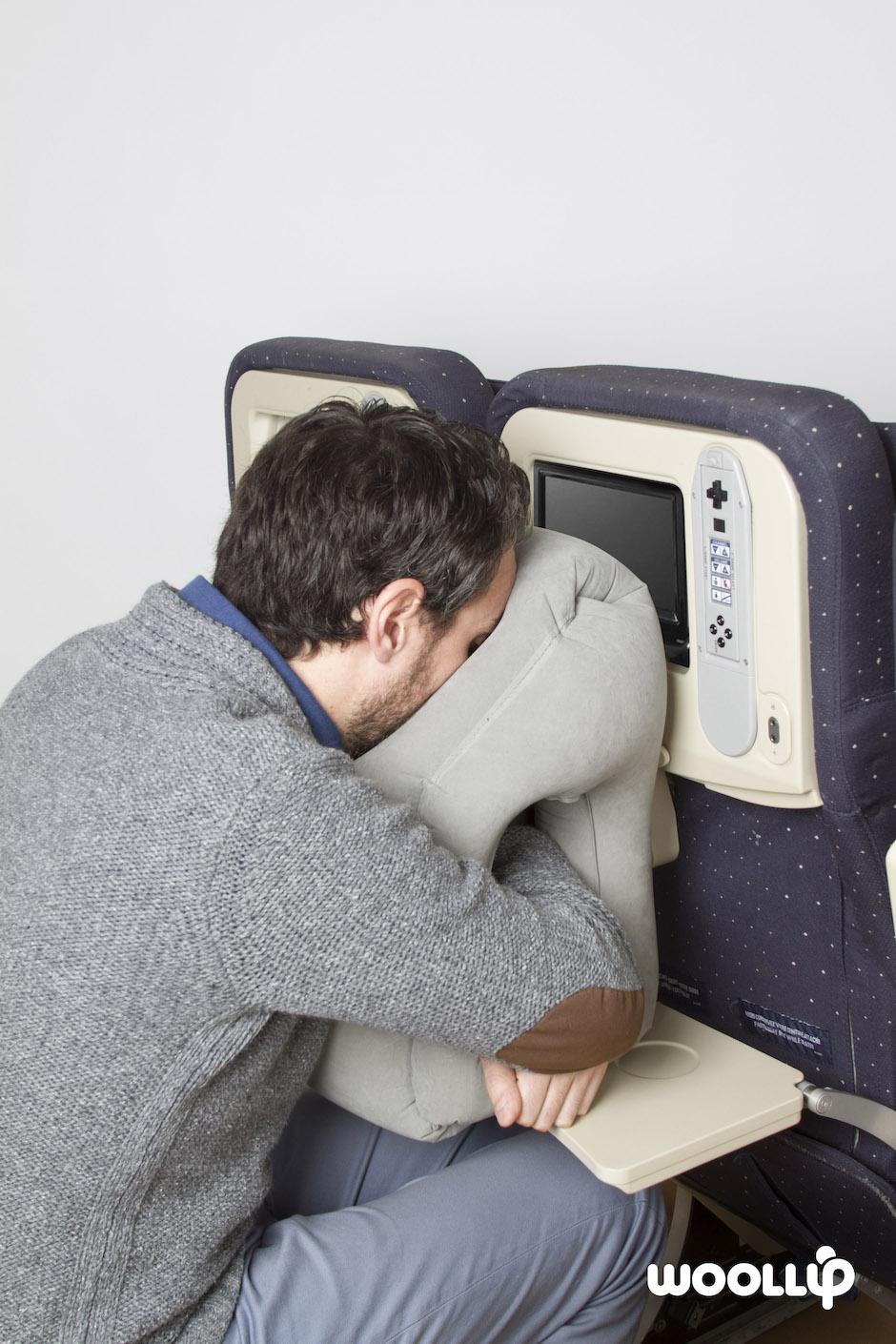 Dormir en el avi&oacute;n ya no ser&aacute; una tortura gracias a Woollip. (Foto:&nbsp;Woollip.com)