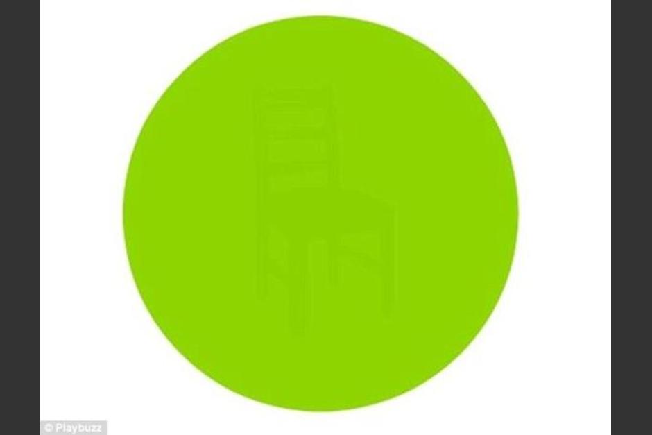 &iquest;Ves la silla? (Imagen: Infobae.com)