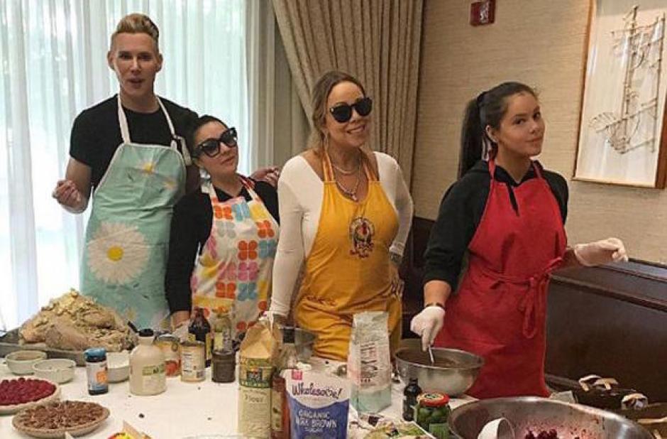 Mariah Carey quiso mostrar que tambi&eacute;n puede preparar la cena de Acci&oacute;n de Gracias. (Foto: Instagram)