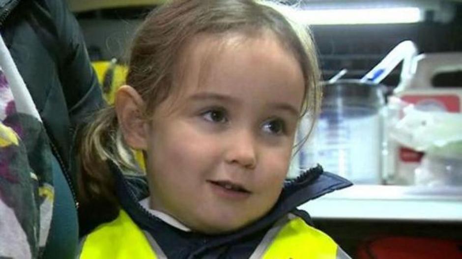 La peque&ntilde;a Suzie McCash salv&oacute; la vida de su madre con una llamada a emergencias. (Foto: Infobae)