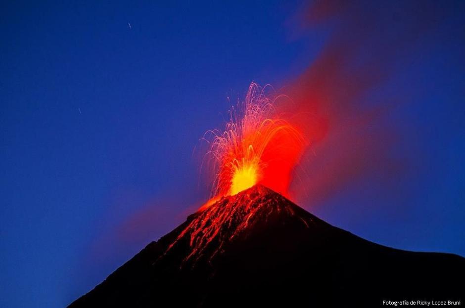 El artista visual Ricky L&oacute;pez Bruni capt&oacute; un bello momento de la m&aacute;s reciente erupci&oacute;n del V&oacute;lcan de Pacaya. (Fotograf&iacute;a: Ricky L&oacute;pez Bruni)&nbsp;
