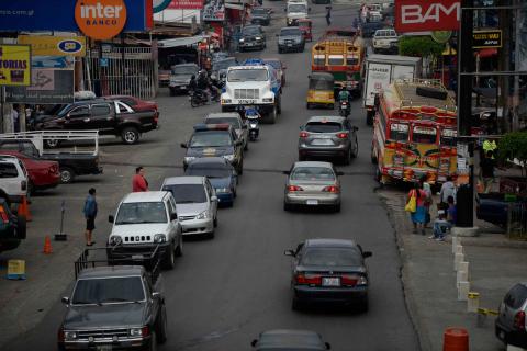 #AtrapadosEnElTr&aacute;fico: 20 minutos para cruzar 7 km en Barberena