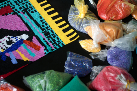 Bordados guatemaltecos inspiran una colecci&oacute;n internacional 