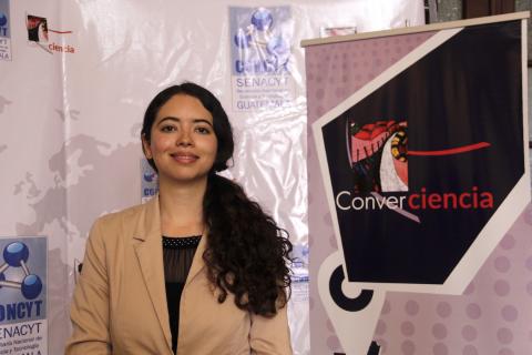 Guatemalteca recibe el premio al Científico Joven del año